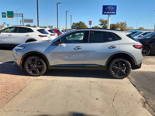 2025 Buick Envision Sport Touring photo 2