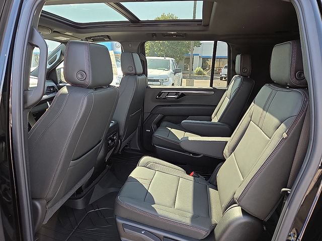 2026 Chevrolet Suburban RST - Photo 8