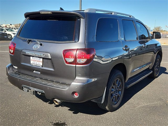 2019 Toyota Sequoia SR5 photo 4