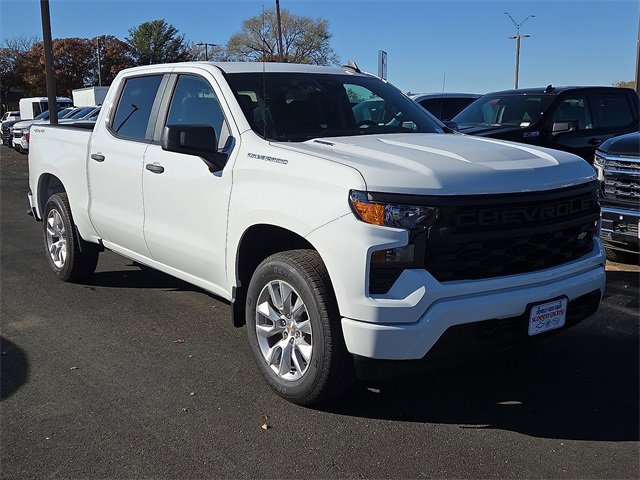 2026 Chevrolet Silverado 1500 Custom photo 4