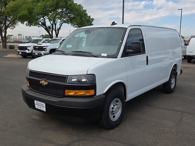 2025 Chevrolet Express 2500 Work Van HD's photo