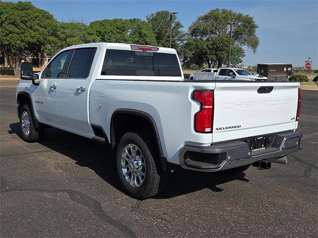 2025 Chevrolet Silverado 2500HD LTZ photo 2