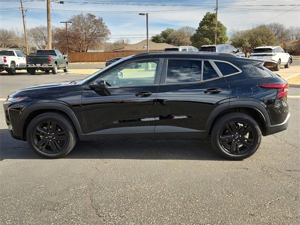 Used 2024 Chevrolet Trax Activ SUV