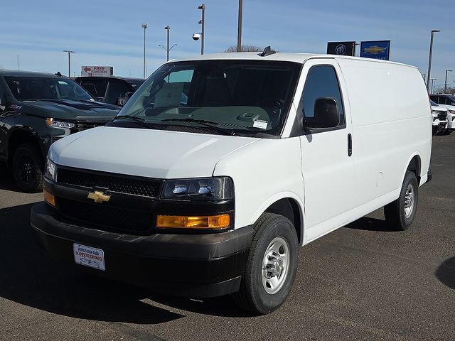 2025 Chevrolet Express 2500 Work Van HD's photo
