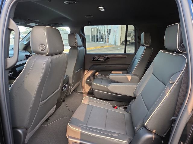 2026 Chevrolet Suburban Premier - Photo 8