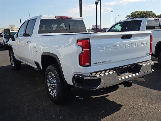 2025 Chevrolet Silverado 2500HD LTZ photo 2