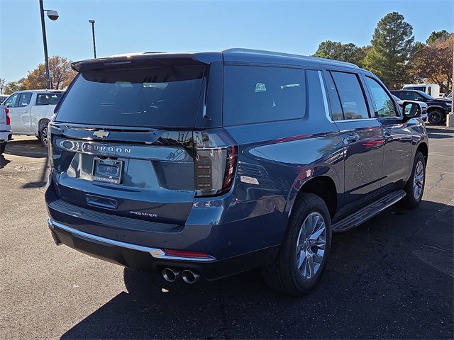 2026 Chevrolet Suburban Premier photo 4