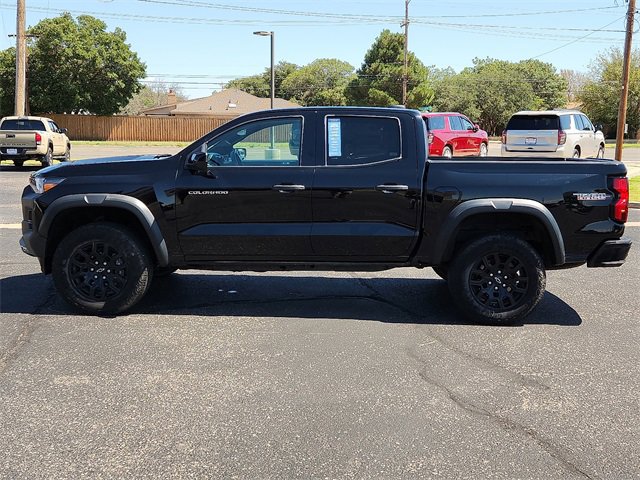 2023 Chevrolet Colorado Trail Boss photo 2