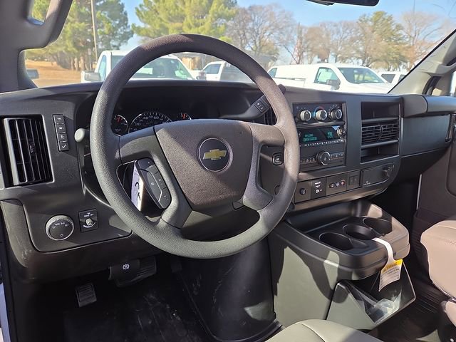 2025 Chevrolet Express Cargo Work Van - Photo 9
