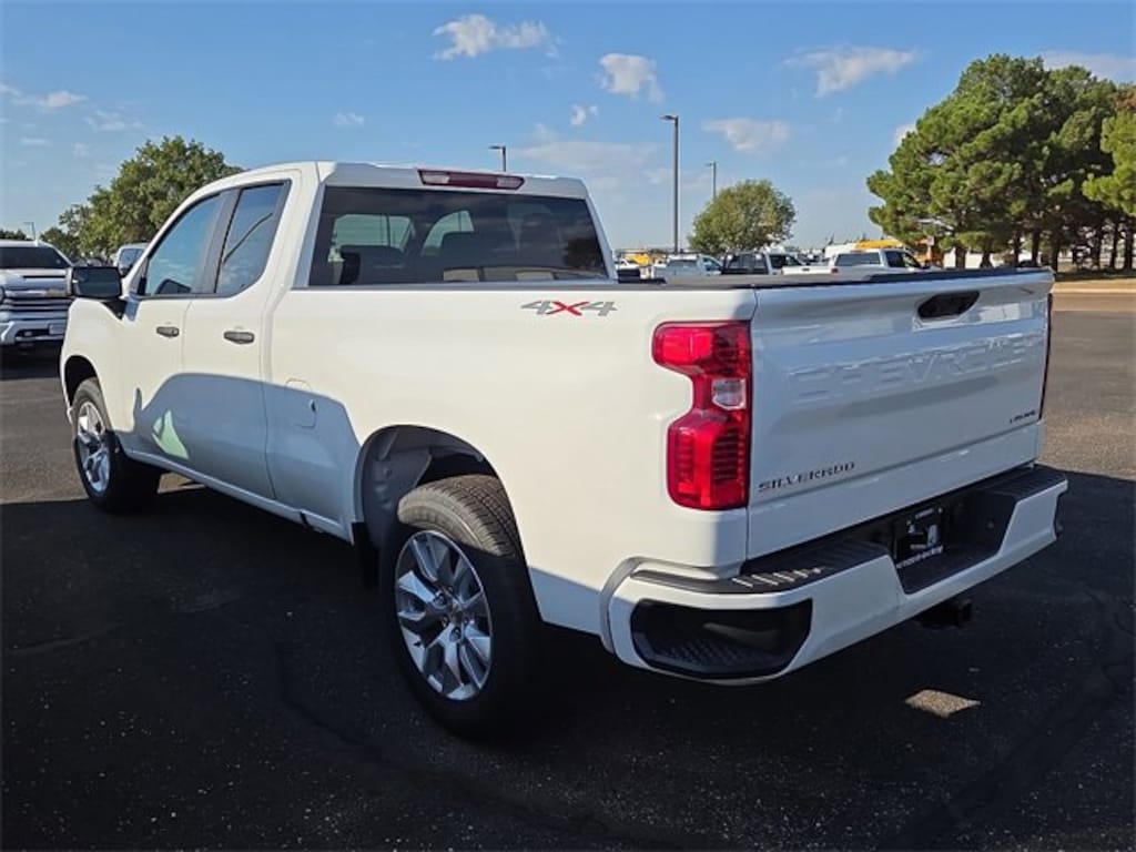 New 2026 Chevrolet Silverado 1500 Custom Truck