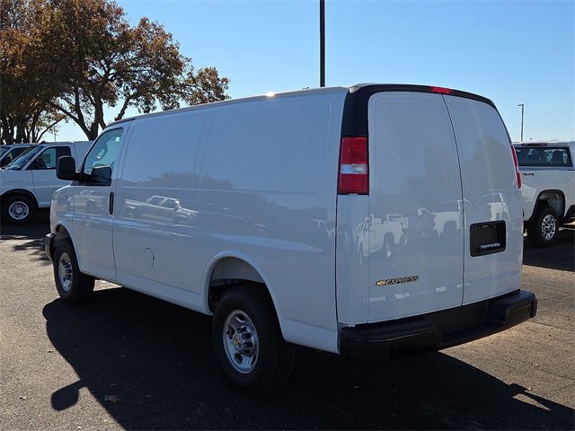 2025 Chevrolet Express Cargo 2500 Van photo 2