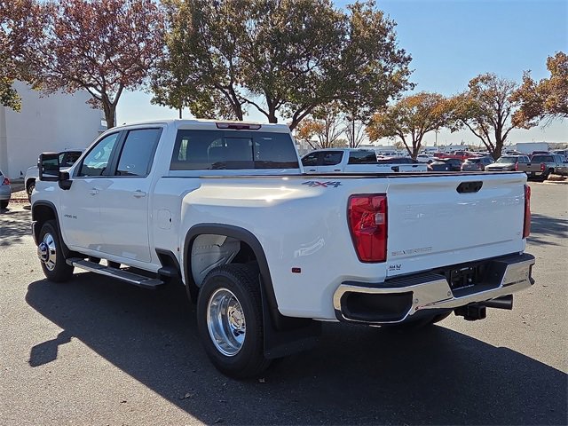2026 Chevrolet Silverado 3500HD LT photo 3
