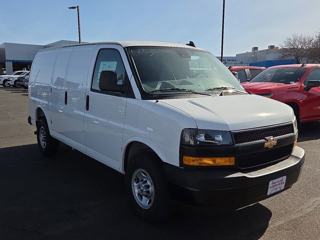 2025 Chevrolet Express Cargo Work Van - Photo 5