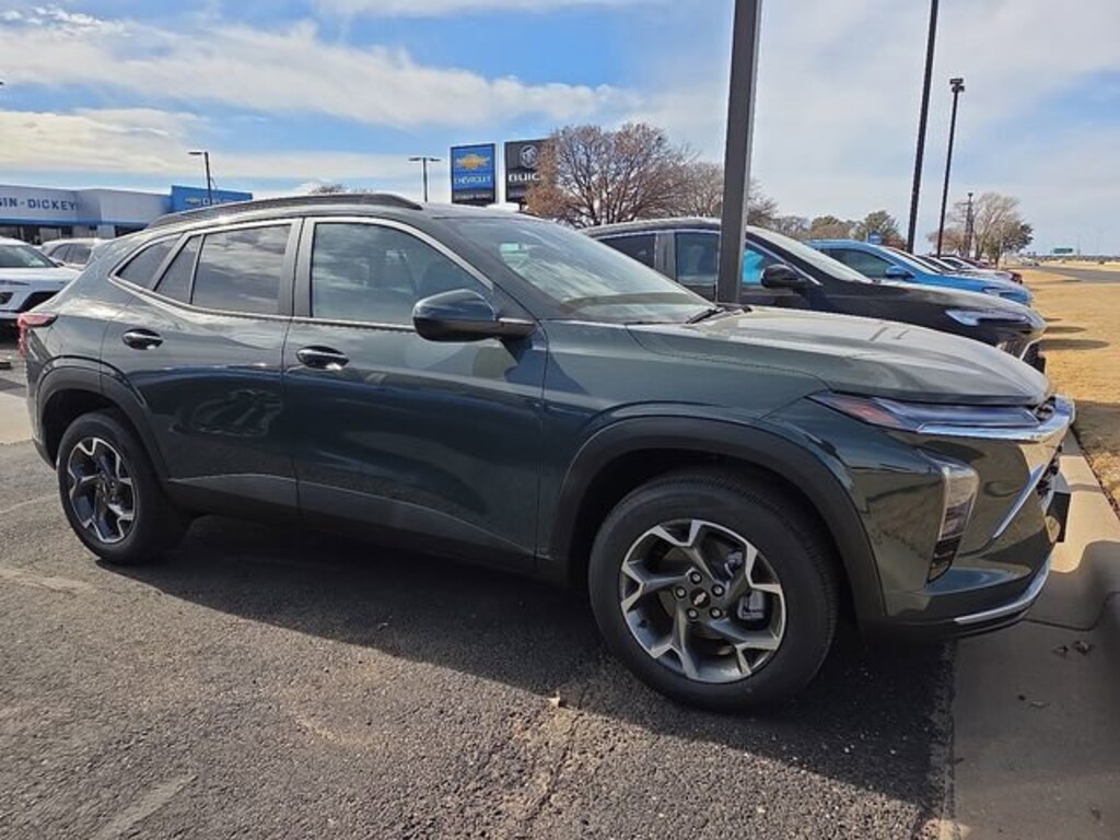 New 2026 Chevrolet Trax LT SUV