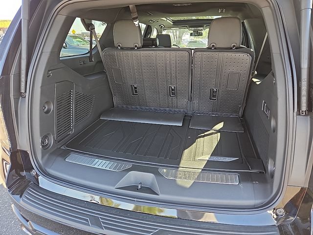 2026 Chevrolet Suburban RST - Photo 6