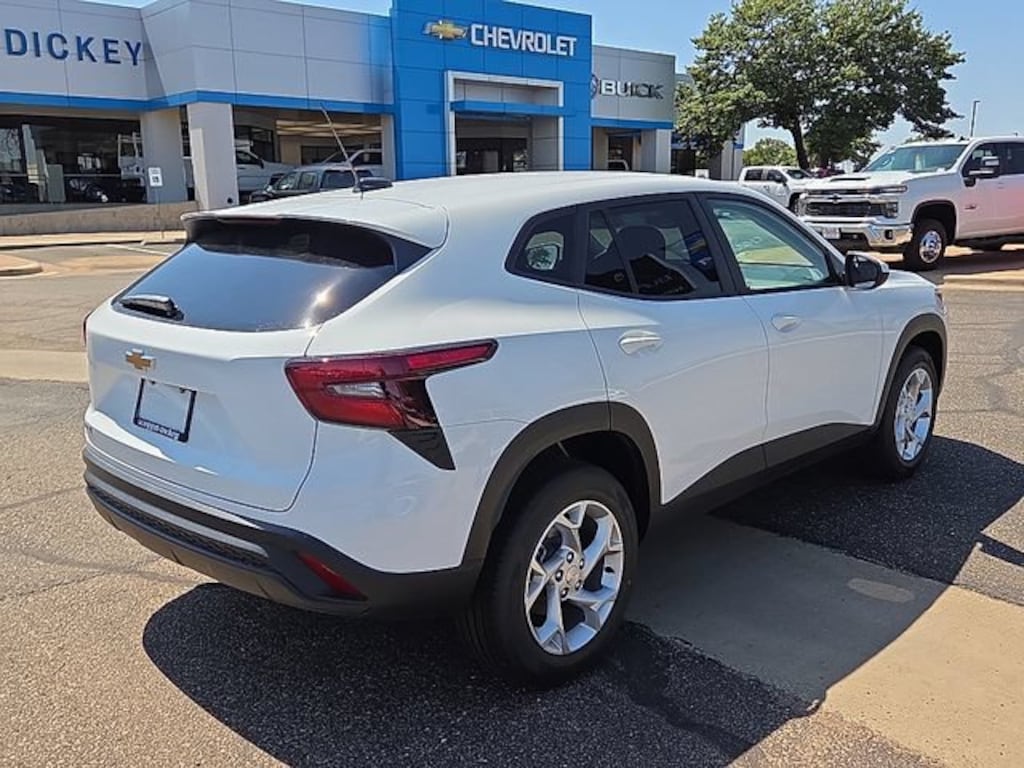 New 2026 Chevrolet Trax LS SUV