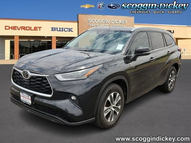Used 2021 Toyota Highlander XLE
