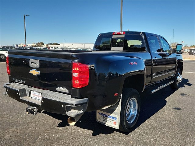 2019 Chevrolet Silverado 3500HD High Country photo 3
