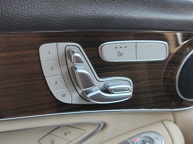 2022 Mercedes-Benz GLC GLC300 - Photo 20