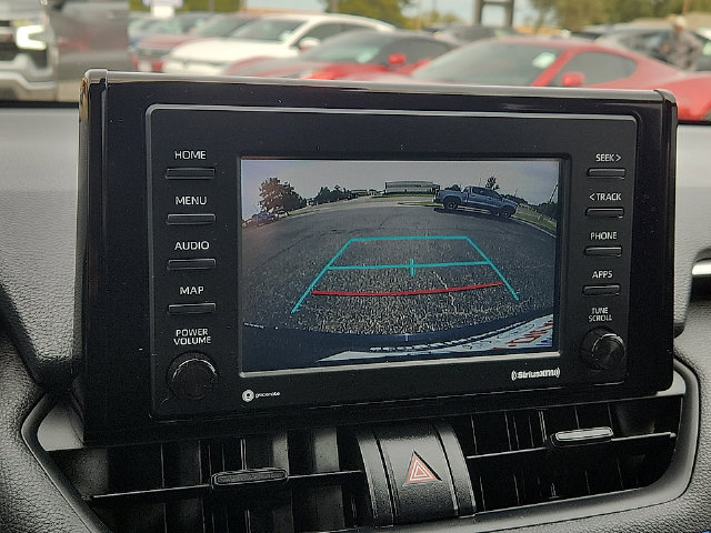 2022 Toyota RAV4 SE - Photo 20