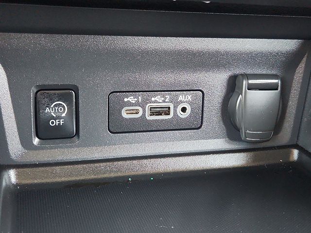 2025 Nissan Sentra SV - Photo 18