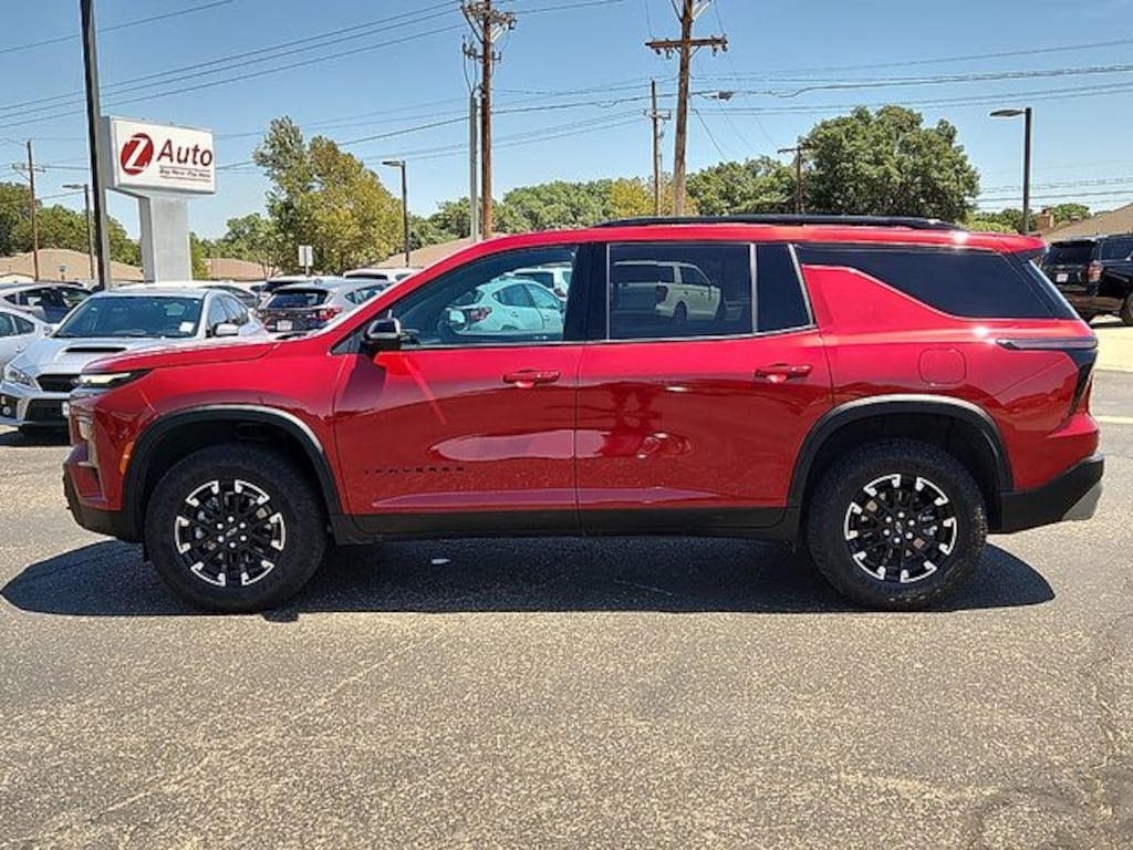 Used 2025 Chevrolet Traverse Z71 SUV