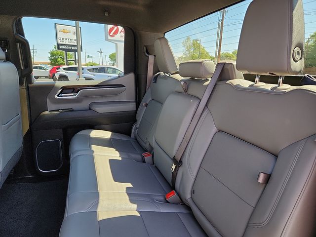 2025 GMC Sierra 1500 SLT - Photo 11