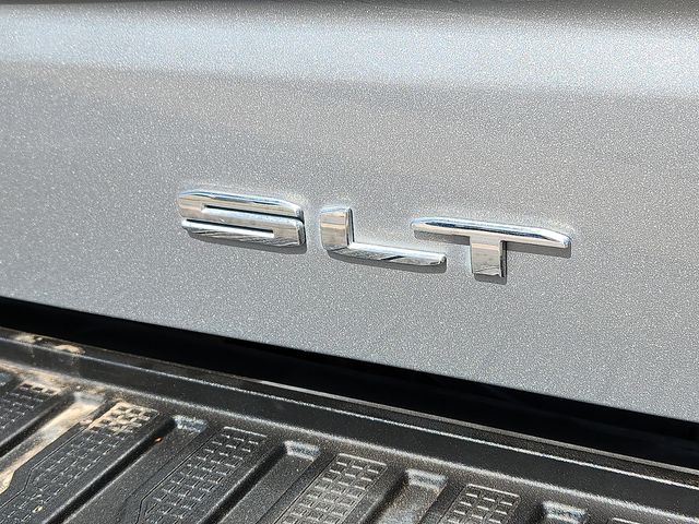 2025 GMC Sierra 1500 SLT - Photo 9