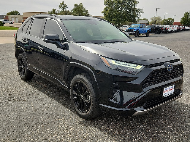 2022 Toyota RAV4 SE - Photo 6