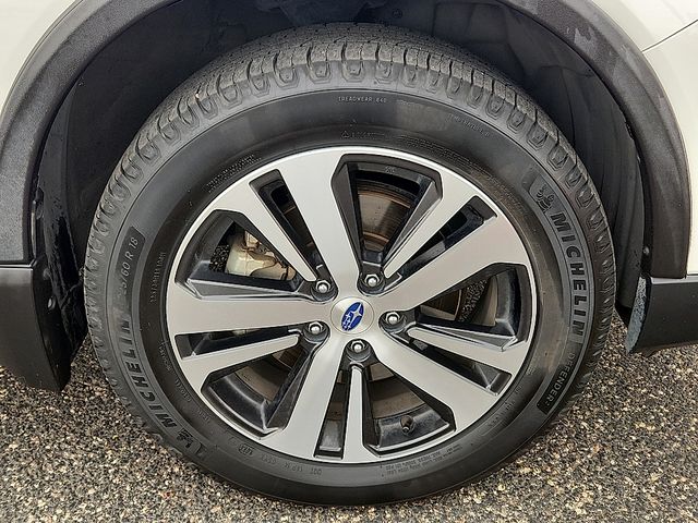 2019 Subaru Outback Limited - Photo 7