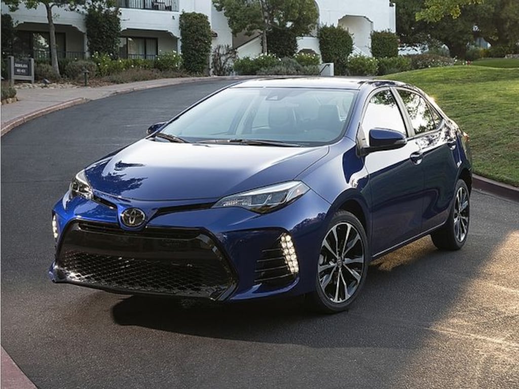 Used 2017 Toyota Corolla SE Sedan