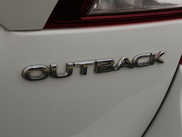 2019 Subaru Outback Limited - Photo 9