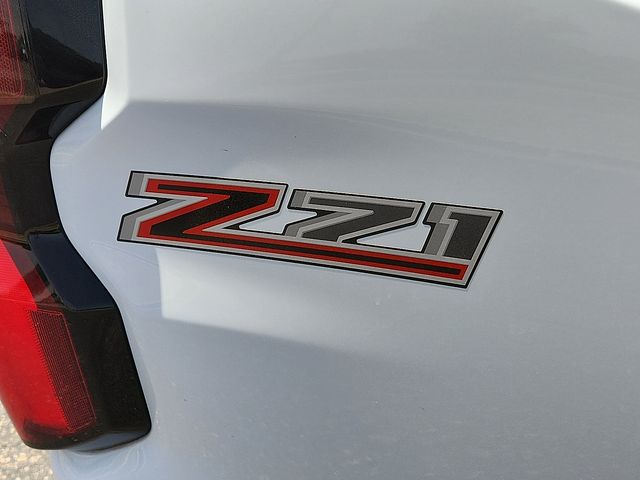 2023 Chevrolet Colorado Z71 - Photo 8