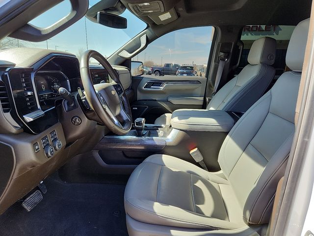2024 Chevrolet Silverado 1500 LTZ - Photo 16