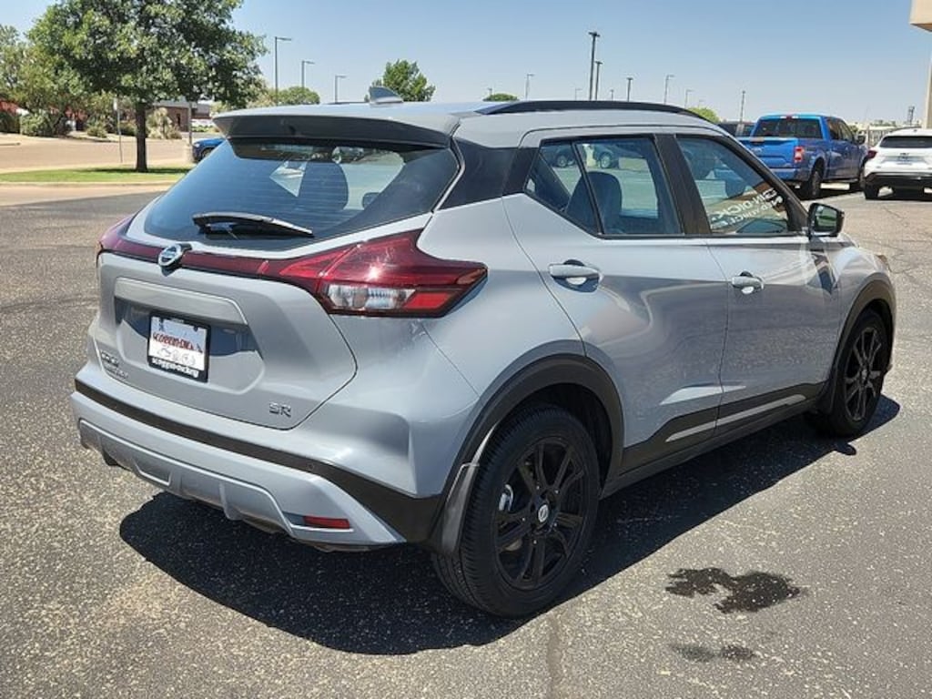 Used 2021 Nissan Kicks SR SUV