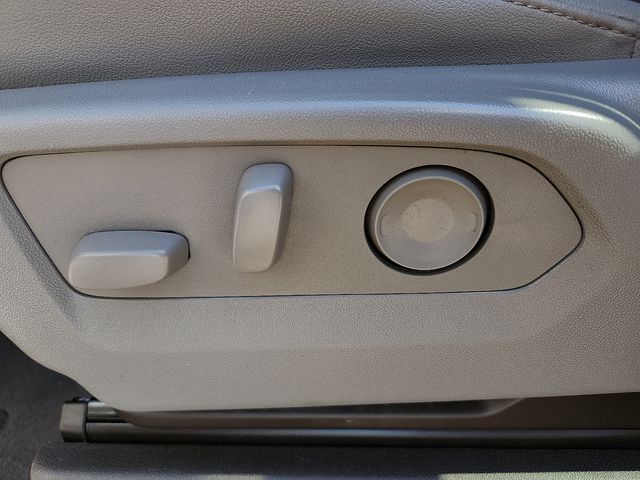 2025 GMC Sierra 1500 SLT - Photo 15