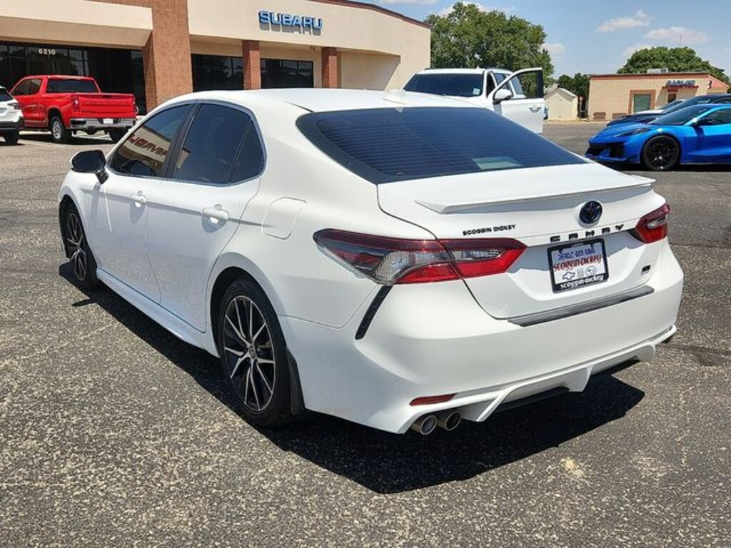 Used 2022 Toyota Camry Hybrid SE Sedan