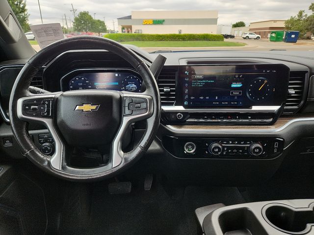 2022 Chevrolet Silverado 1500 LT - Photo 12