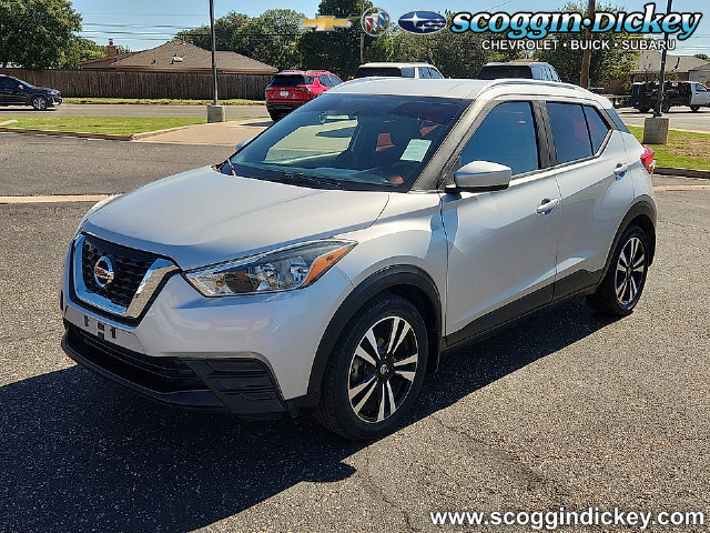  Nissan Kicks