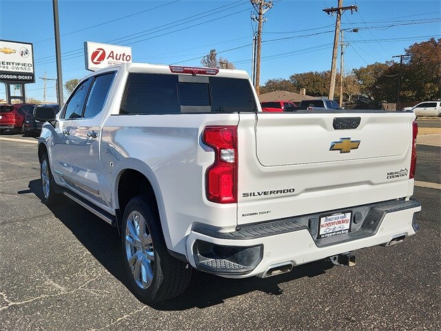 2023 Chevrolet Silverado 1500 High Country photo 3