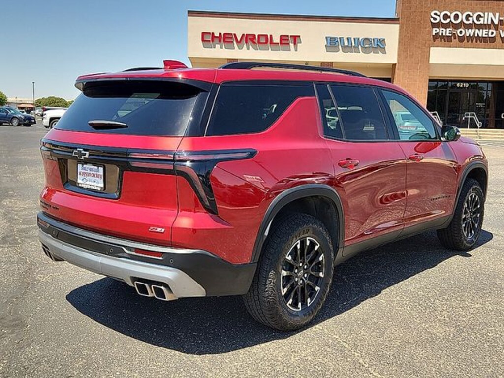 Used 2025 Chevrolet Traverse Z71 SUV