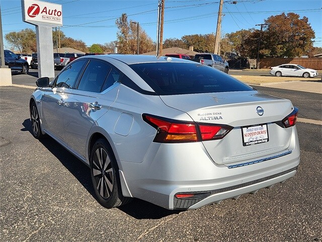 2021 Nissan Altima 2.5 SV photo 3