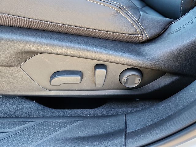 2026 Subaru Outback Limited - Photo 9