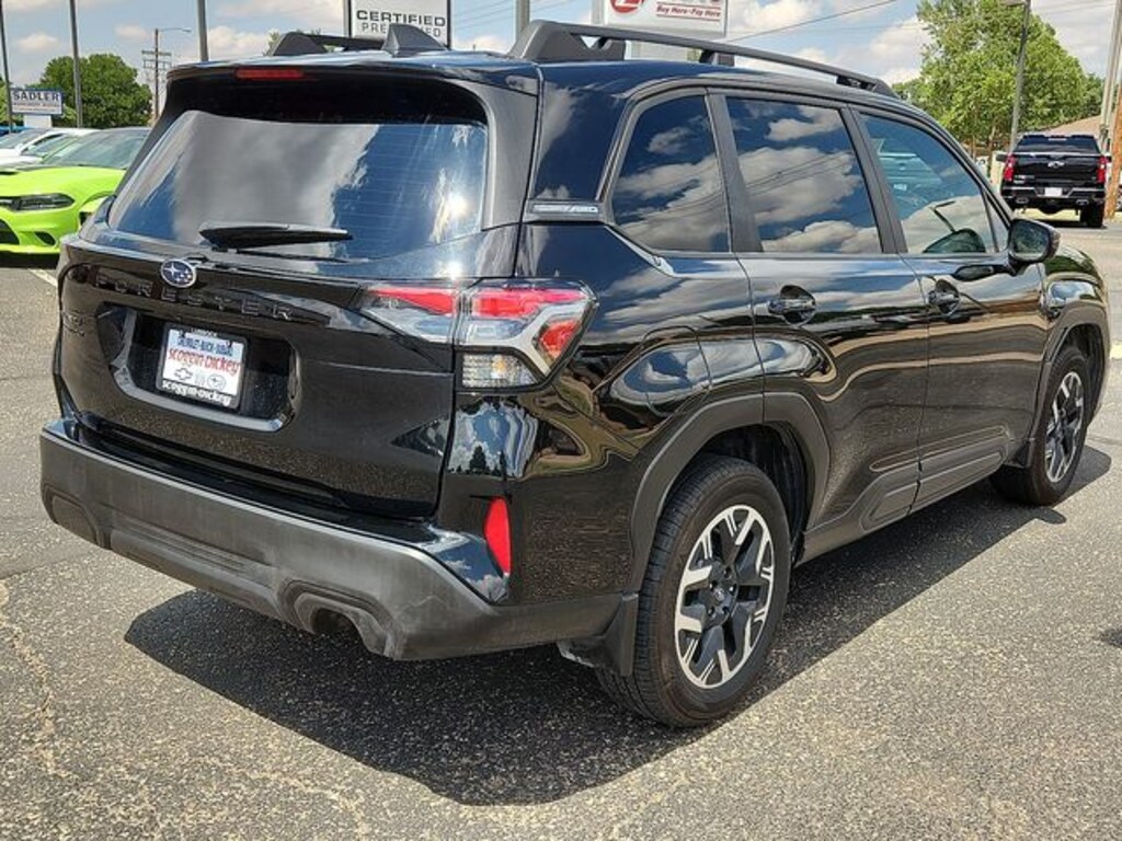 Used 2025 Subaru Forester Premium SUV