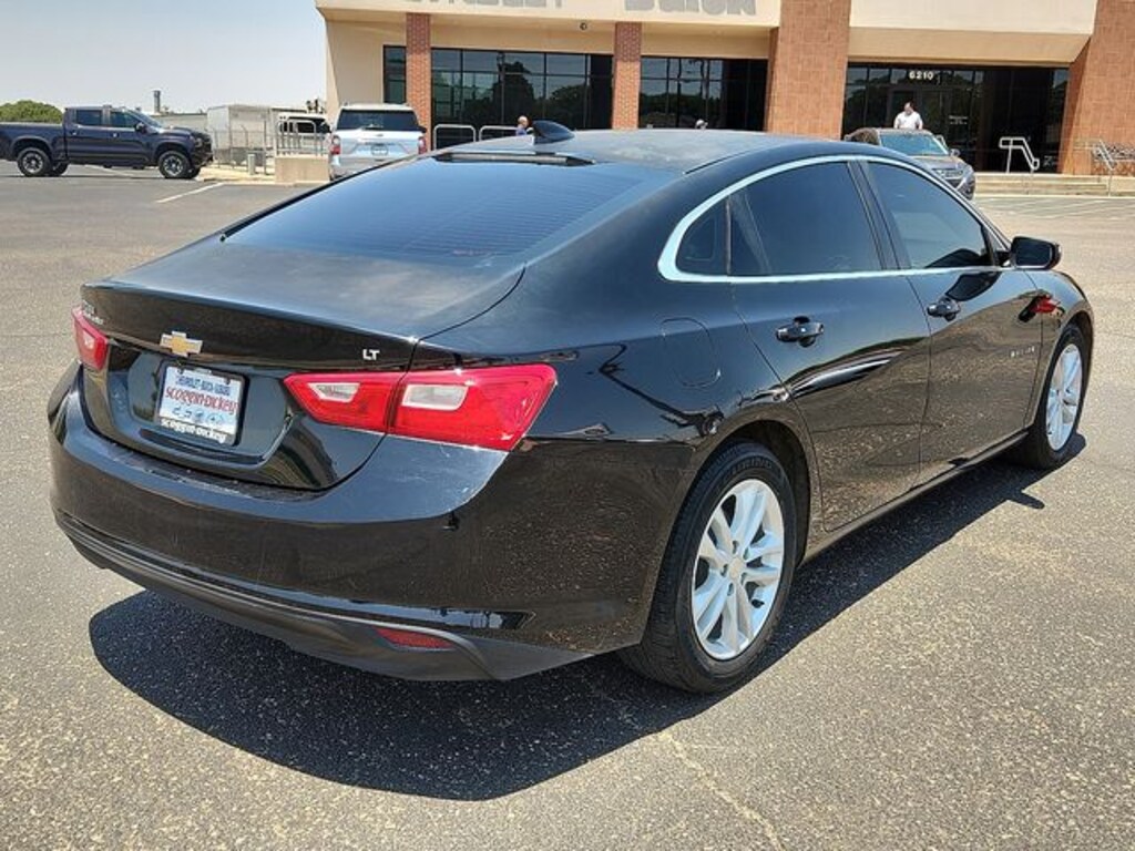 Used 2017 Chevrolet Malibu LT w/1LT Sedan