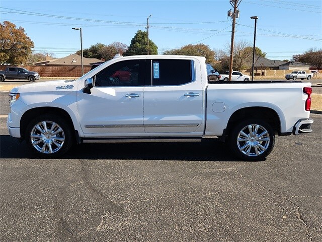 2023 Chevrolet Silverado 1500 High Country photo 2