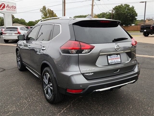 2020 Nissan Rogue SV photo 3