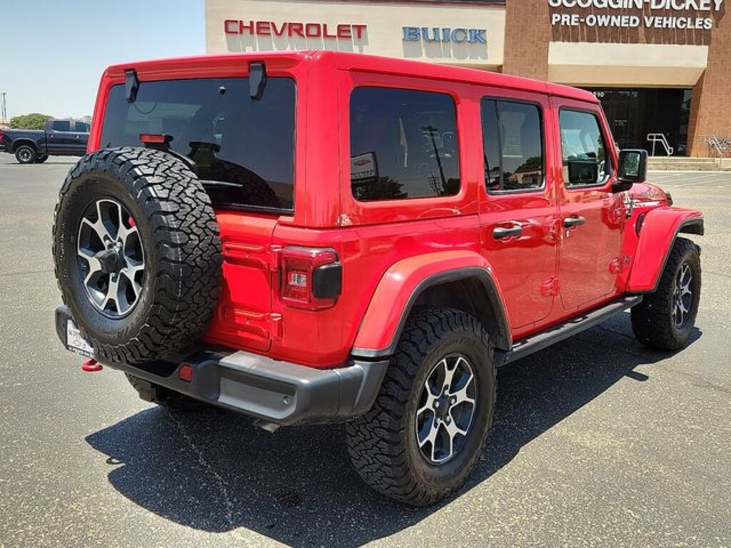 Used 2018 Jeep Wrangler Unlimited Sahara 4x4 SUV