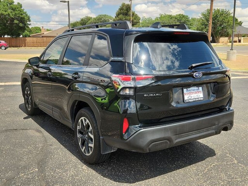 Used 2025 Subaru Forester Premium SUV