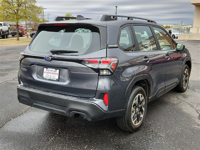 2025 Subaru Forester Base photo 4
